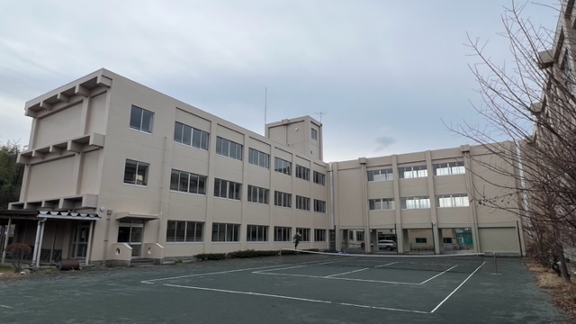 秋田市立将軍野中学校教育棟 外壁改修工事